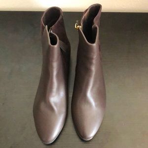 Comfort View faux leather and Suede Booties Sz 11M